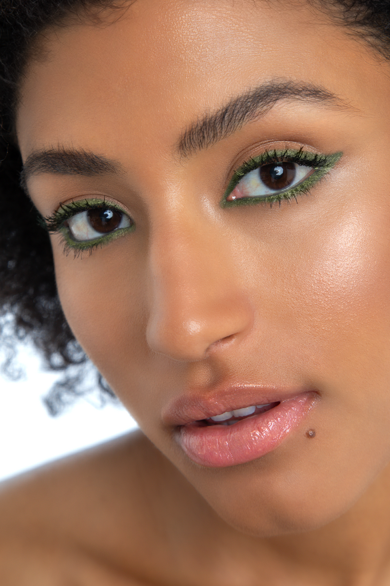 Olive Velvet 12H - Waterproof Eyeliner